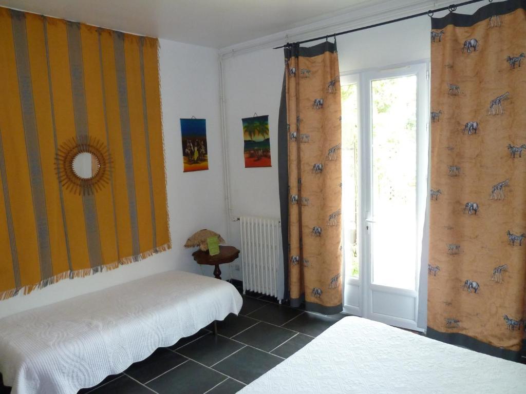 Le Vieux Vauvert Bed and Breakfast Rochecorbon Δωμάτιο φωτογραφία