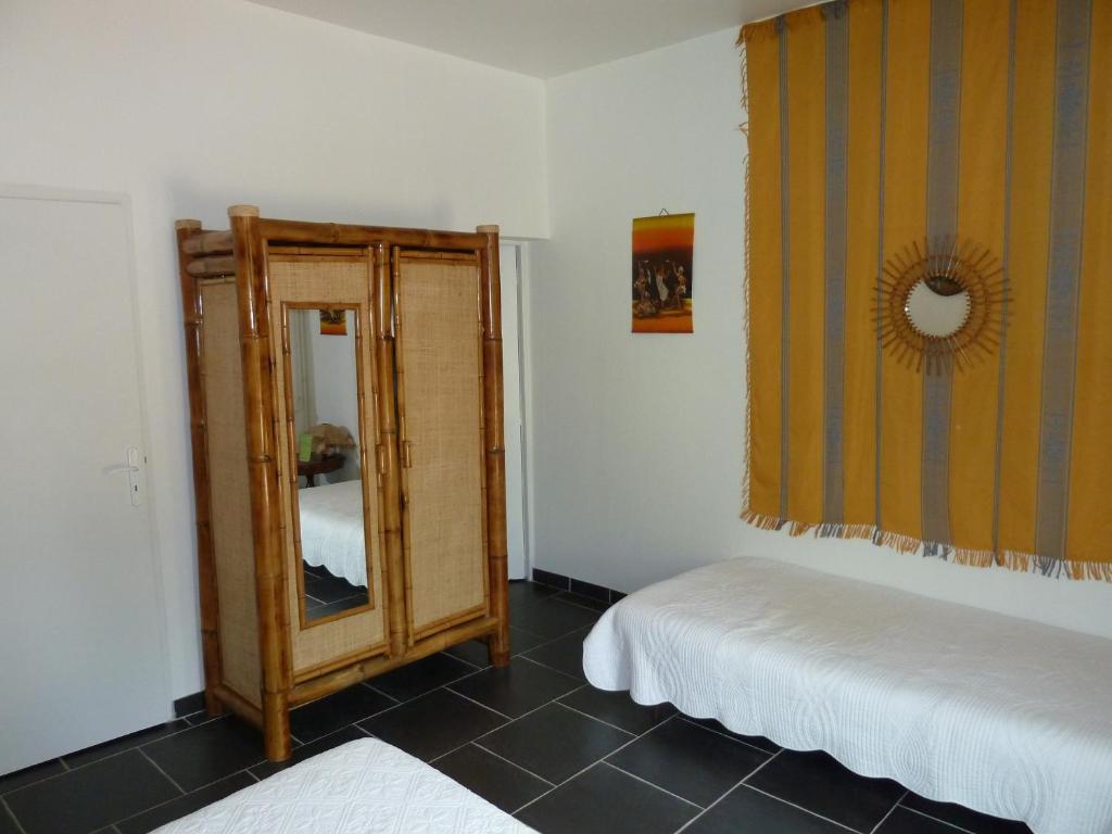 Le Vieux Vauvert Bed and Breakfast Rochecorbon Δωμάτιο φωτογραφία
